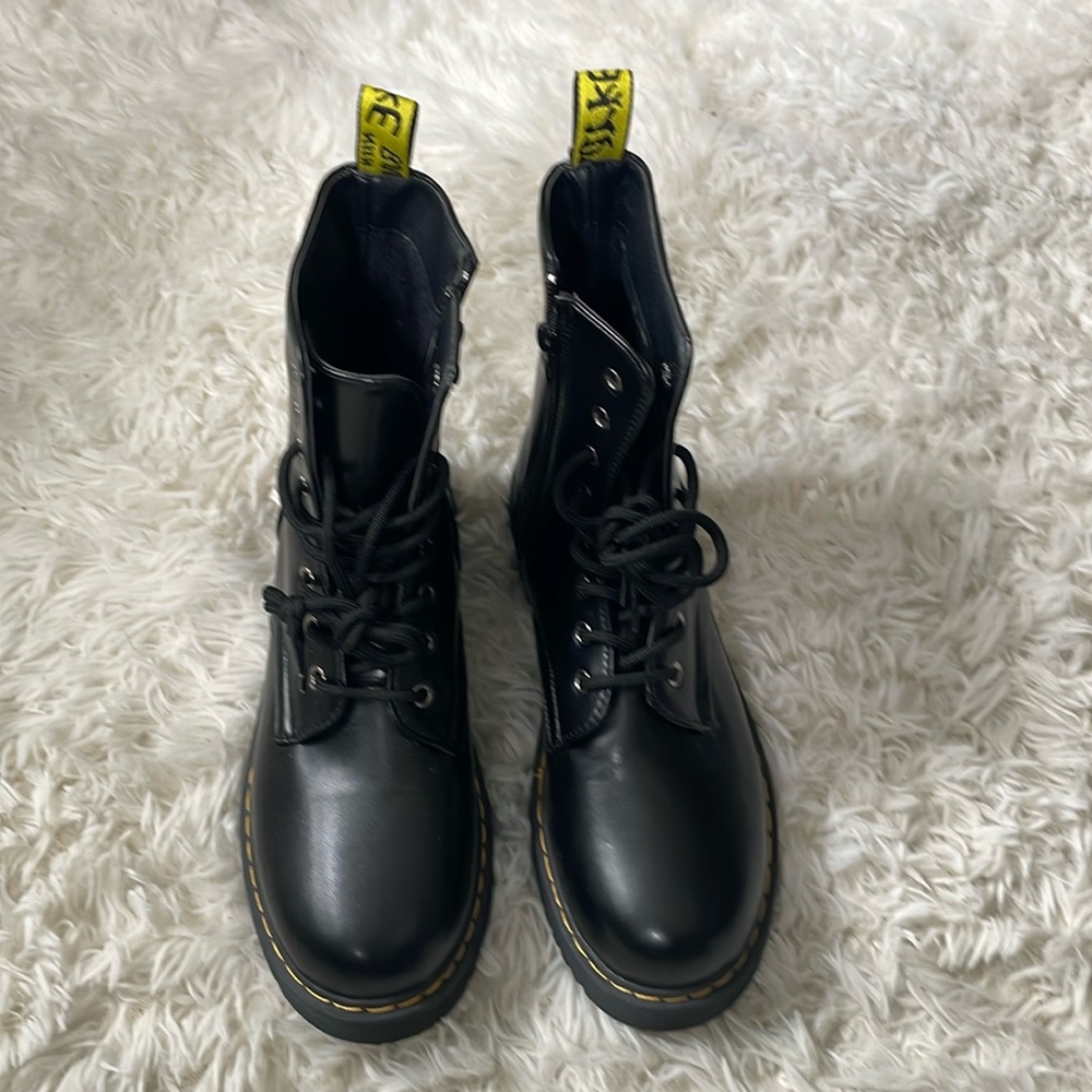 NWOT Black Combat Boots Sz 8